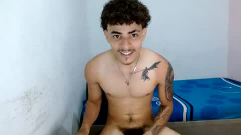 andr_093 online show from June 16, 12:51 pm