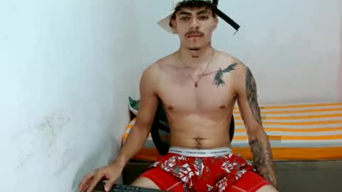andr_093 online show from June 26, 9:12 am