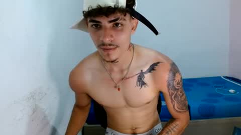 andr_093 online show from June 15, 12:41 pm