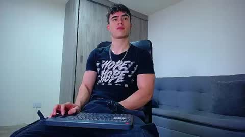 Andre Parker online show from June 18, 8:47 pm