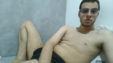 andres129494 online show from April 28, 2:27 am