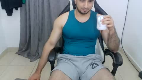 andres180950734 online show from June 12, 11:30 am