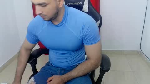 Snapshot of andres180950734 chatting on September 11, 12:04 pm andres180950734 online show from September 11, 12:04 pm