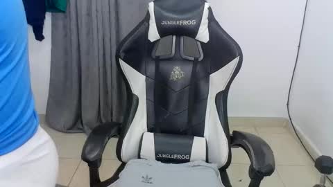 andres180950734 online show from June 10, 10:43 pm