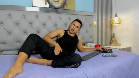 IM ANDRES online show from April 24, 2:14 am