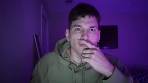 andres817542 online show from December 29, 8:00 am