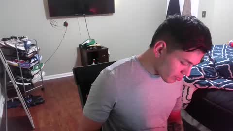 andres817542 online show from December 31, 12:00 am