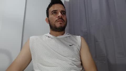 Snapshot of andres_blanco_ chatting on October 15, 11:07 am i am Andres online show from October 15, 11:07 am