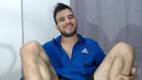 Snapshot of andres_blanco_ chatting on October 19, 6:28 am i am Andres online show from October 19, 6:28 am