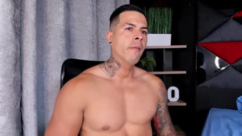 Snapshot of andres_clark chatting on January 30, 1:55 am insta andres clark online show from January 30, 1:55 am