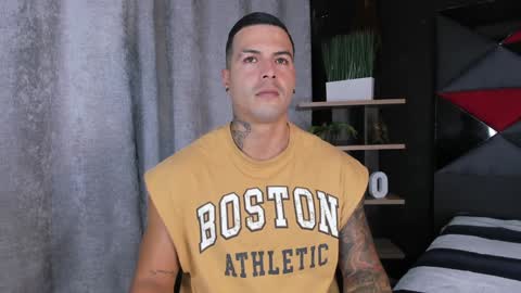 Snapshot of andres_clark chatting on January 14, 6:17 pm insta andres clark online show from January 14, 6:17 pm