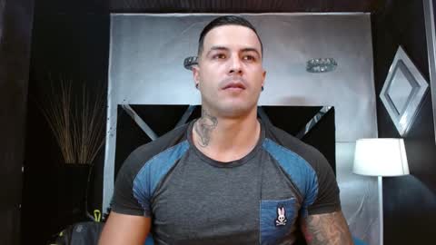 Snapshot of andres_clark chatting on January 3, 5:31 pm insta andres clark online show from January 3, 5:31 pm