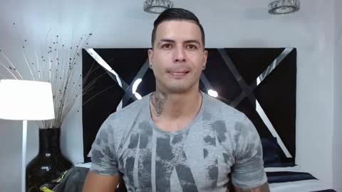 Snapshot of andres_clark chatting on March 3, 6:18 pm insta andres clark online show from March 3, 6:18 pm