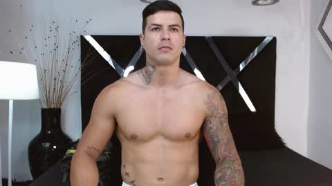 Snapshot of andres_clark chatting on February 17, 6:15 pm insta andres clark online show from February 17, 6:15 pm