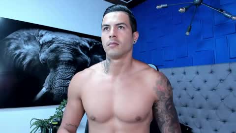 insta andres clark  online show from April 25, 3:42 pm