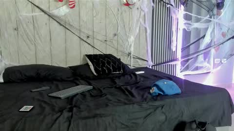 andres_cream online show from October 27, 12:51 pm