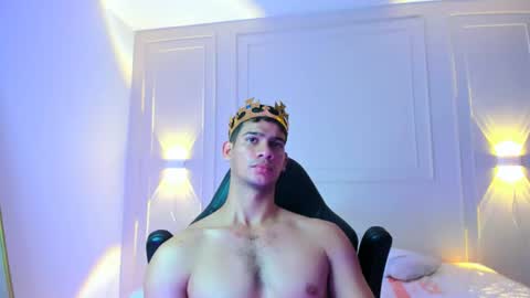 andres_stud online show from June 25, 5:12 am