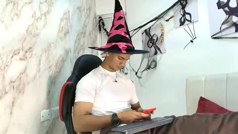 andres_stud online show from October 20, 5:00 am