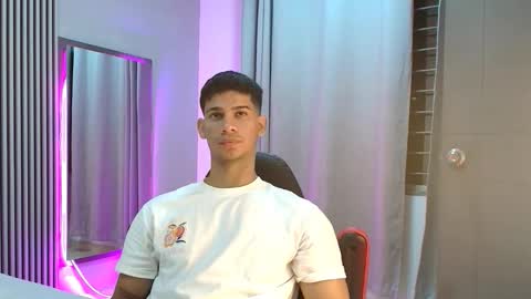 Snapshot of andres_stud777 chatting on September 13, 3:40 am ANDRES online show from September 13, 3:40 am