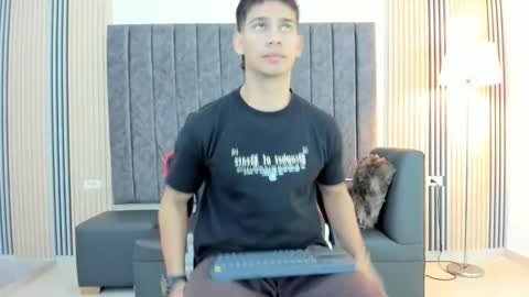 Snapshot of andres_stud777 chatting on September 15, 4:47 am ANDRES online show from September 15, 4:47 am