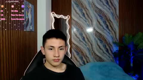 andres_tay online show from April 15, 8:09 pm