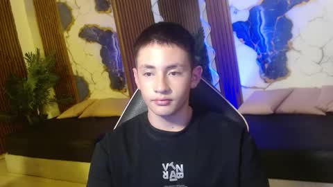 andres_tay online show from April 11, 7:45 am