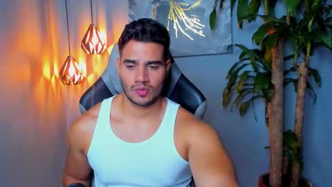 Snapshot of andresfiit chatting on October 18, 4:17 am Andres online show from October 18, 4:17 am