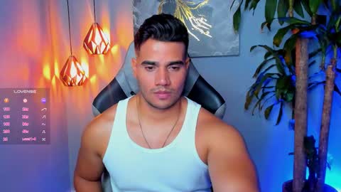 Snapshot of andresfiit chatting on October 29, 7:00 am Andres online show from October 29, 7:00 am