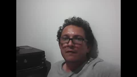 Snapshot of andresfloga chatting on October 18, 4:50 am andresfloga online show from October 18, 4:50 am