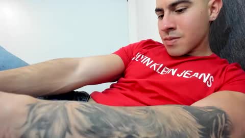 Snapshot of andresjuan92 chatting on September 20, 3:17 am onlyfanscallmegotter online show from September 20, 3:17 am