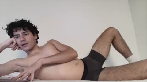 Snapshot of andrestorres0 chatting on February 22, 3:32 pm Andres Torres online show from February 22, 3:32 pm