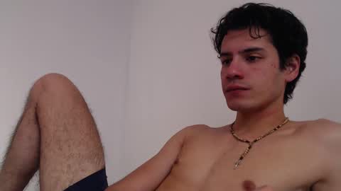 Snapshot of andrestorres0 chatting on December 11, 4:37 pm Andres Torres online show from December 11, 4:37 pm