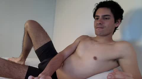 Snapshot of andrestorres0 chatting on December 25, 8:39 pm Andres Torres online show from December 25, 8:39 pm