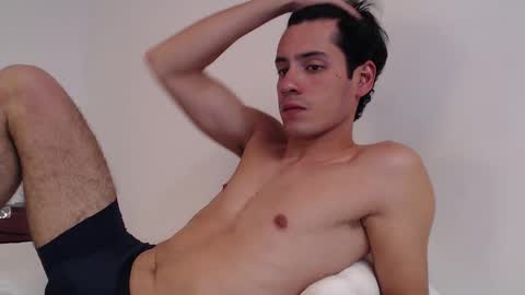 Snapshot of andrestorres0 chatting on January 9, 3:44 pm Andres Torres online show from January 9, 3:44 pm