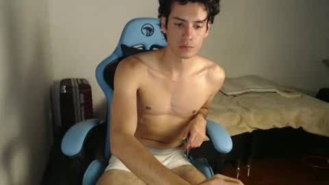 Snapshot of andrestorres0 chatting on January 31, 3:20 am Andres Torres online show from January 31, 3:20 am