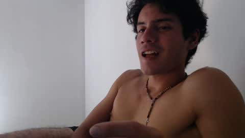 Snapshot of andrestorres0 chatting on December 10, 4:45 am Andres Torres online show from December 10, 4:45 am