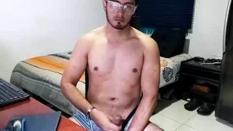 andresvergon85 online show from March 8, 5:09 pm