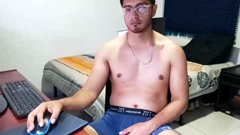 andresvergon85 online show from March 4, 2:49 am