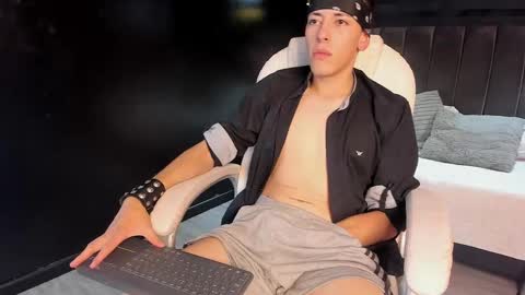 Andreuw Wolf online show from November 7, 4:05 am