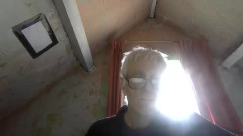 Andrew online show from April 18, 11:22 am