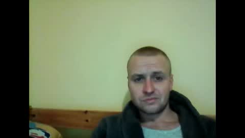 Snapshot of andrew3356577 chatting on February 9, 4:40 pm andrew3356577 online show from February 9, 4:40 pm