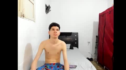 andrew_2811 online show from January 9, 2:28 am