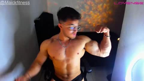 Snapshot of andrew__harriss chatting on October 12, 7:41 pm Andrew Harriss online show from October 12, 7:41 pm