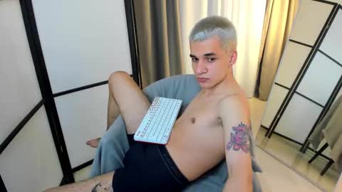 Andrew online show from March 31, 4:31 pm