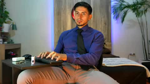 Andrew online show from May 10, 7:09 am