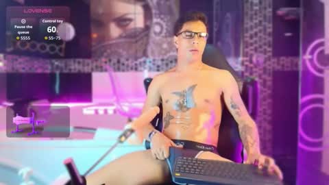 andrew_haalls online show from March 25, 10:14 pm