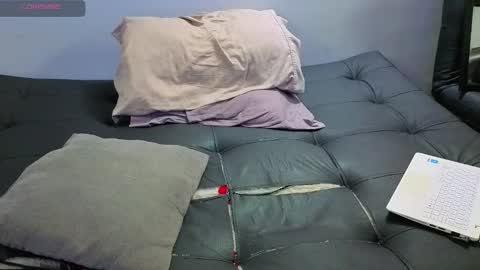 Snapshot of andrew_hot_999 chatting on October 30, 2:35 am Andrew online show from October 30, 2:35 am