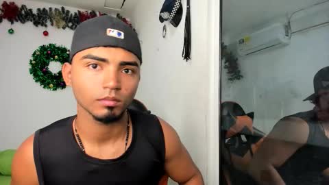 andrew_jonhes1 online show from January 8, 12:32 pm