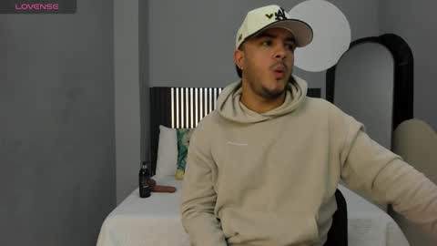 A N D R E W online show from February 4, 4:02 pm