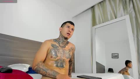 andrew_sanders69 online show from November 13, 3:44 am